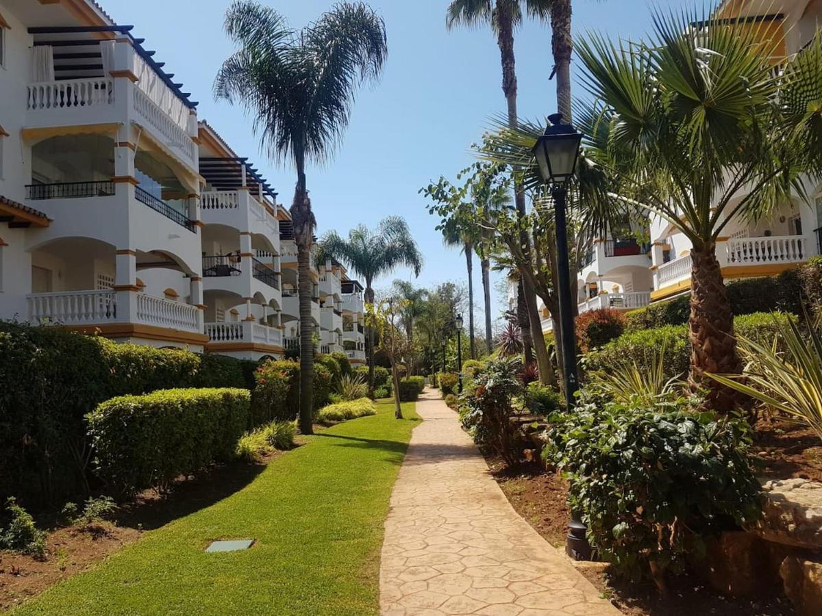 Puerto Banus 2 Rooms, 4 Personas Bajo Con Jardin Appartement